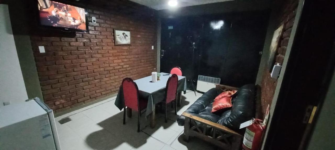 Apartamentos Willy - En Zona Residencial Con Estacionamiento Mendoza Zewnętrze zdjęcie