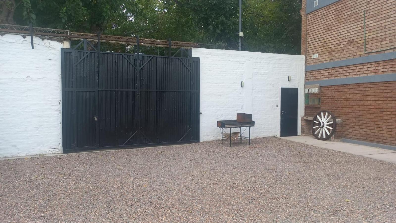 Apartamentos Willy - En Zona Residencial Con Estacionamiento Mendoza Zewnętrze zdjęcie